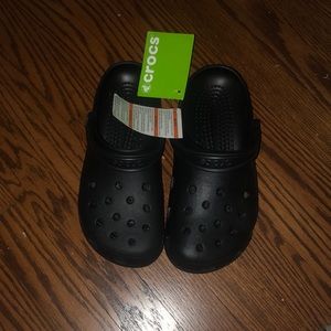 Crocs (men’s Size 8, women’s size 10)